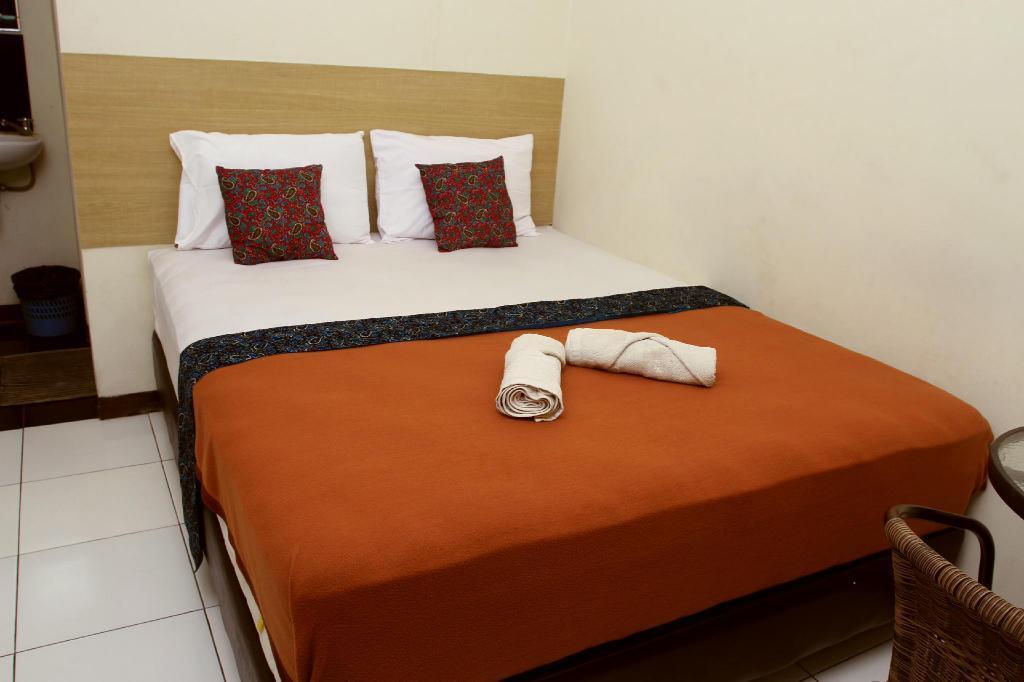 Hotel Bantal Guling Alun Alun Bandung Extérieur photo