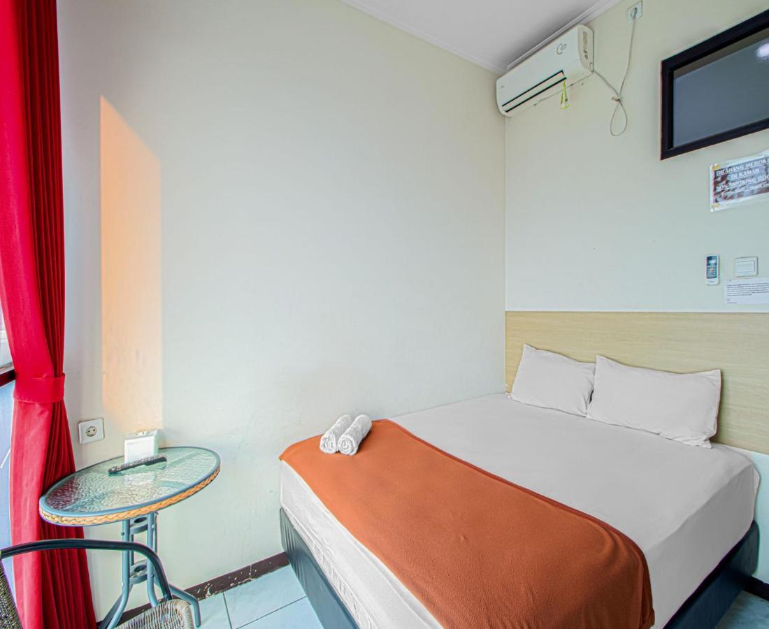 Hotel Bantal Guling Alun Alun Bandung Extérieur photo