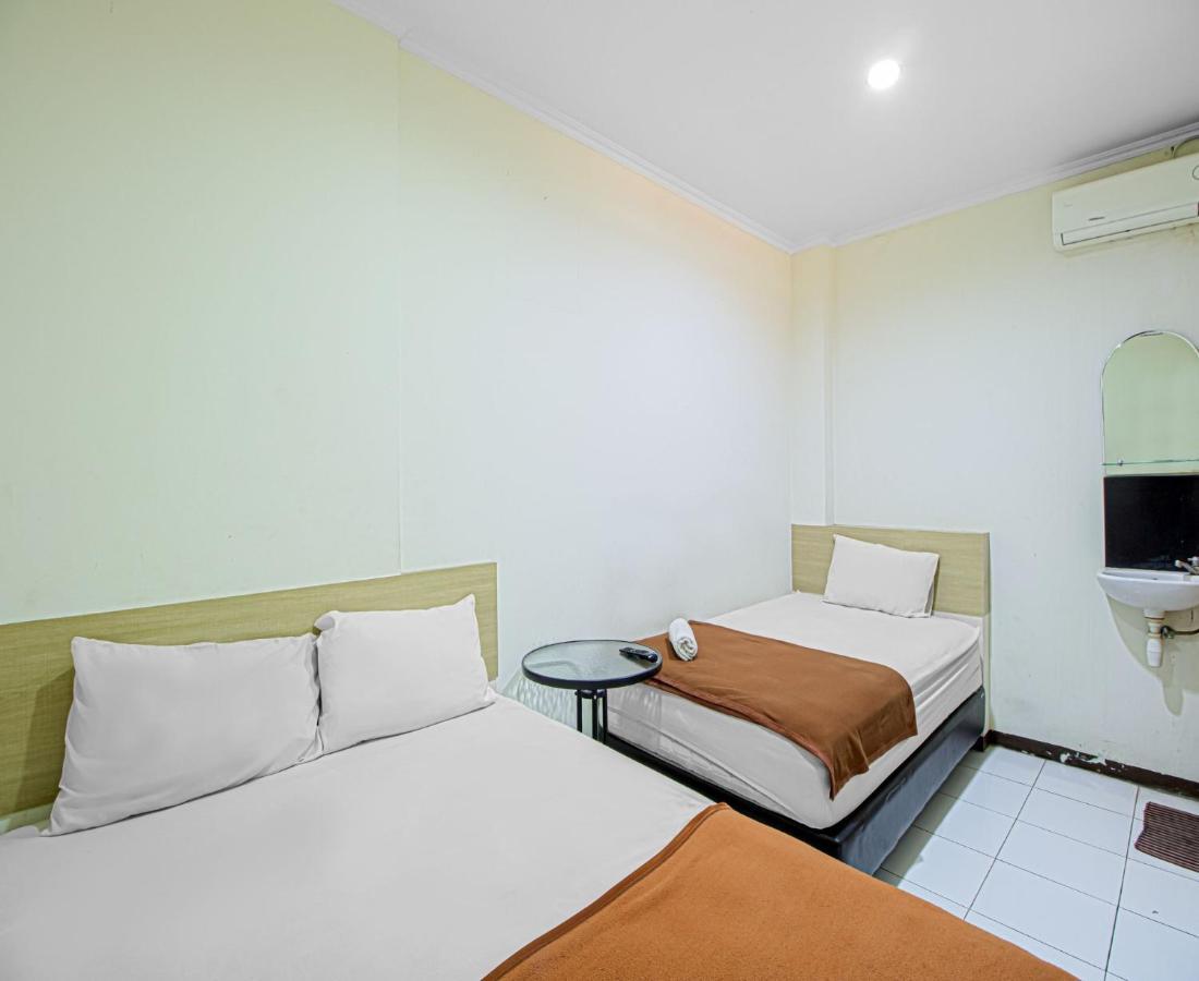 Hotel Bantal Guling Alun Alun Bandung Extérieur photo