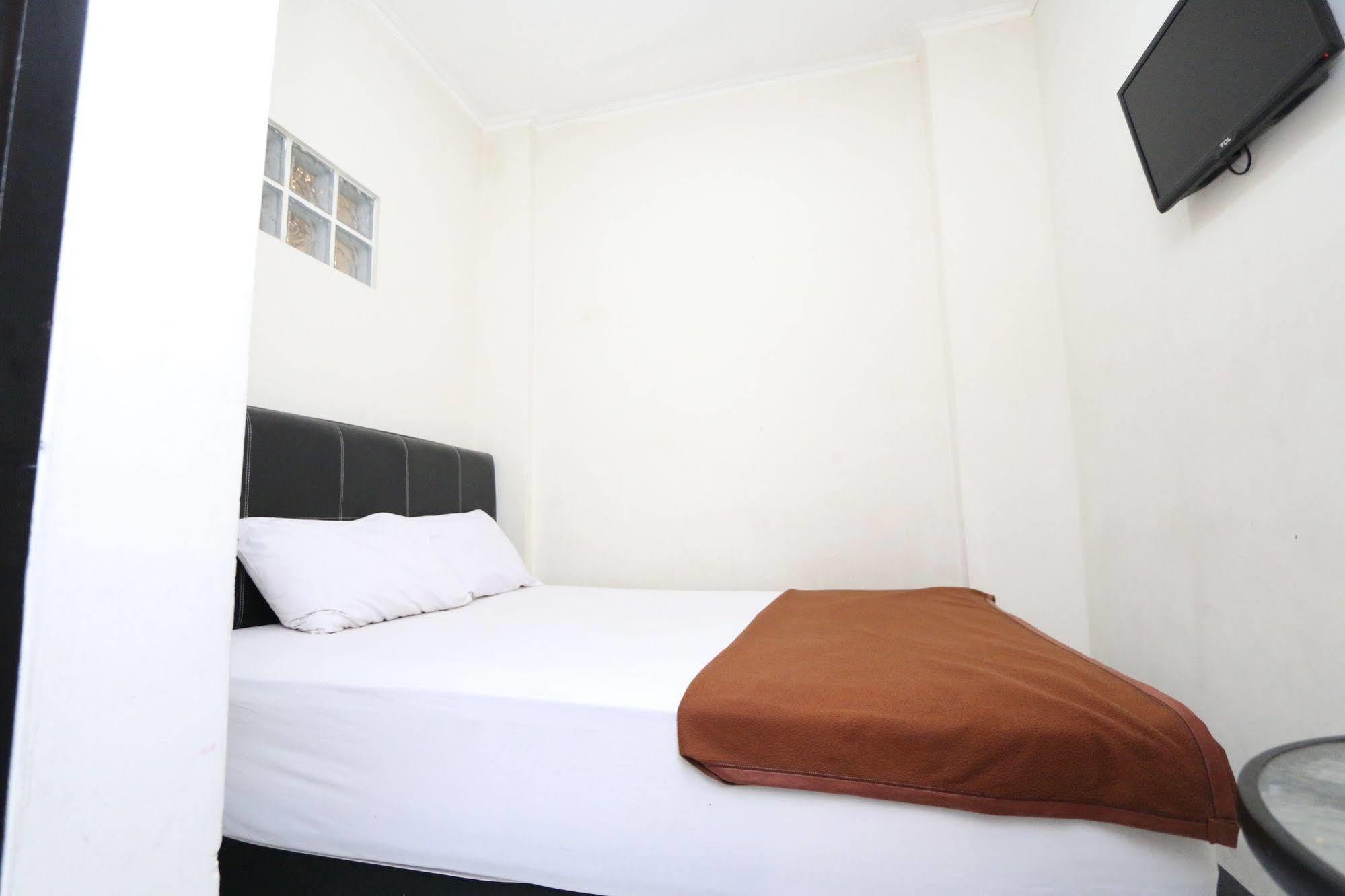 Hotel Bantal Guling Alun Alun Bandung Extérieur photo