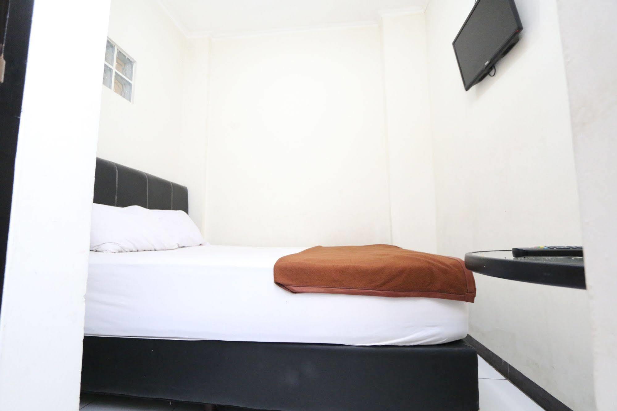 Hotel Bantal Guling Alun Alun Bandung Extérieur photo