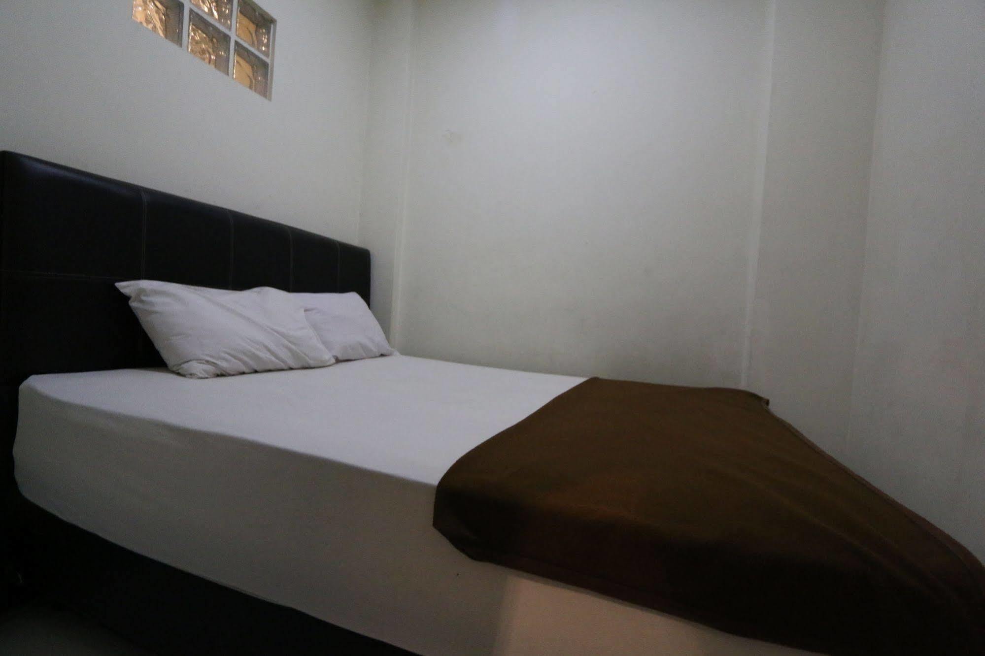Hotel Bantal Guling Alun Alun Bandung Extérieur photo